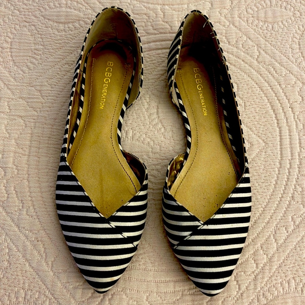 BCBGeneration Black and White stripe flats